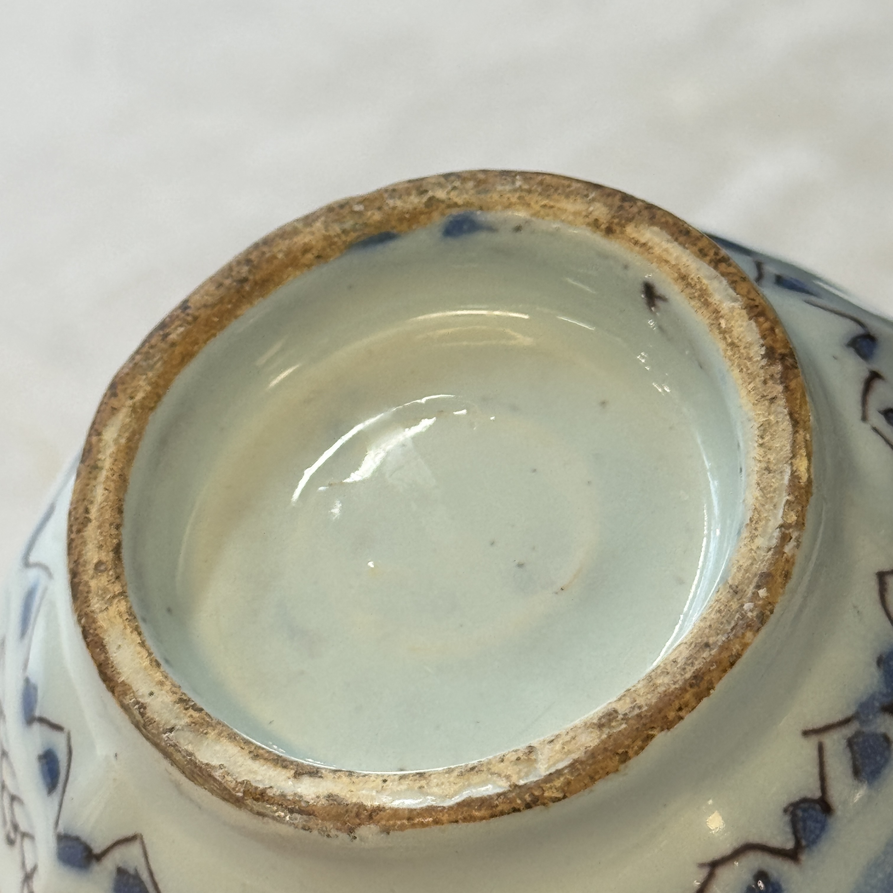 A blue, white and manganese Dutch Delft chinoiserie bottle vase — photo 14