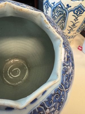 A blue, white and manganese Dutch Delft octagonal chinoiserie baluster vase in Transitional style — photo 12