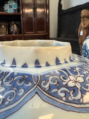 A blue, white and manganese Dutch Delft octagonal chinoiserie baluster vase in Transitional style — photo 2