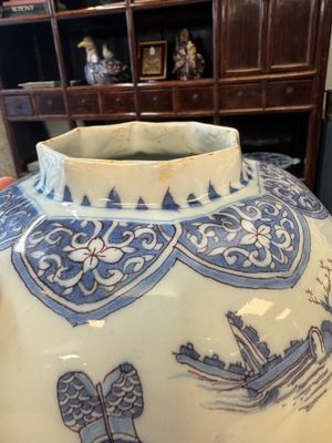 A blue, white and manganese Dutch Delft octagonal chinoiserie baluster vase in Transitional style — photo 3