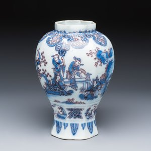 A blue, white and manganese Dutch Delft octagonal chinoiserie baluster vase in Transitional style — photo 1