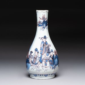 A blue, white and manganese Dutch Delft octagonal chinoiserie bottle vase, 17th C. — photo 1