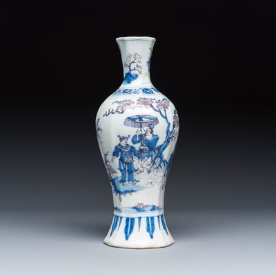 A blue, white and manganese Dutch Delft octagonal chinoiserie vase, 17th C.