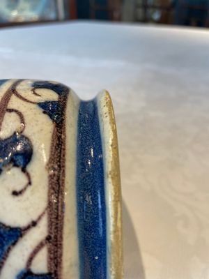 A blue, white and manganese Portuguese faience albarello, 17th C. — 照片 7