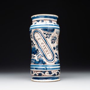 A blue, white and manganese Portuguese faience albarello, 17th C. — 照片 2