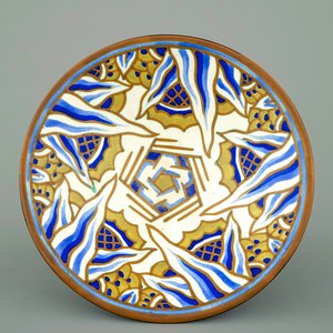 A Boch Keramis matte glaze bowl on stand by Charles Catteau, ca. 1930 — photo 1