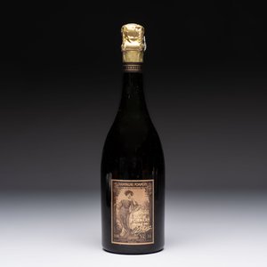A bottle of Cuvée Spéciale Louise Pommery Vintage 1980 Champagne, presented in a commemorative box fitted with a bronze plaque — photo 4