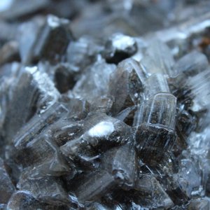A box lot of various minerals and semi-precious stones — photo 6