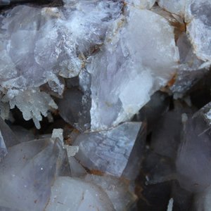 A box lot of various minerals and semi-precious stones — photo 8
