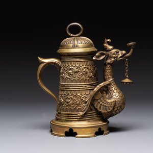 A brass griffin-form aquamanile, Germany, 19th C. — photo 4