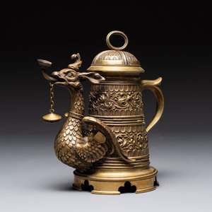 A brass griffin-form aquamanile, Germany, 19th C. — photo 6