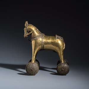 A brass horse on wheels — photo 2