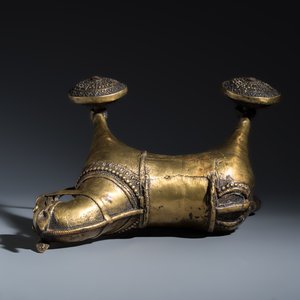 A brass horse on wheels — photo 6