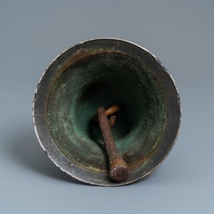 A bronze bell with applied figures of saints, North of France, 16th C. — photo 6