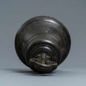 A bronze bell with applied figures of saints, North of France, 16th C. — photo 7