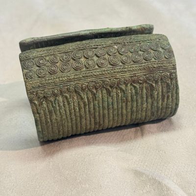 A bronze bracelet — photo 5