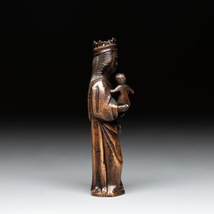 A bronze 'crowned Madonna with child' lustre ornament, Flanders, 16th C. — photo 4