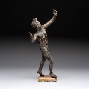 A bronze 'Grand Tour' figure of 'The Dancing Faun of Pompeii', Italy, 19th C. — photo 5