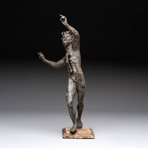 A bronze 'Grand Tour' figure of 'The Dancing Faun of Pompeii', Italy, 19th C. — photo 2
