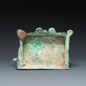 A bronze group with Kubera on throne, Central Java, Indonesia, 11/12th C. — photo 5