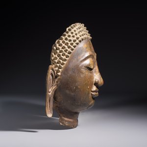 A bronze head of Buddha, Thailand, probably Ayutthaya period, 16/17th C. — photo 5