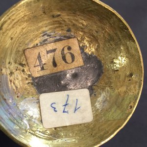 A bronze holy water bucket and four miniature candlesticks, 16/17th C. and later — 照片 10