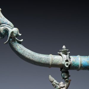 A bronze Khmer palanquin fitting, Cambodia or Thailand, probably Angkor period, 13th C. — 照片 7