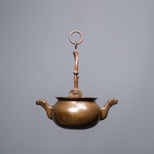 A bronze 'lavabo' water bowl, Flanders, 15th C. — photo 4