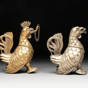 A bronze lion-form aquamanile and two rooster-form aquamanilia, one chromed, Germany, 19th C. — 照片 4