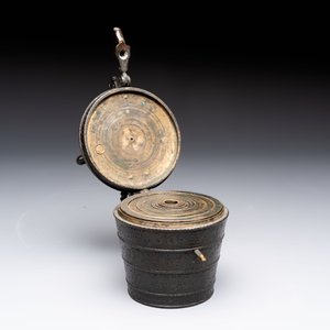 A bronze nest of weights, Nuremberg, Germany, 17th C. — photo 3