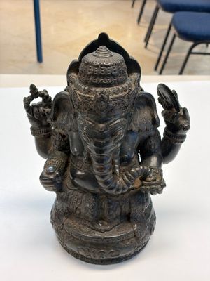 A bronze sculpture of Ganesh, 20th C. — photo 1