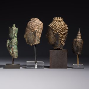 A bronze standing Buddha, a torso of Buddha and four heads of Buddha, Thailand, 17/18th C. — photo 9