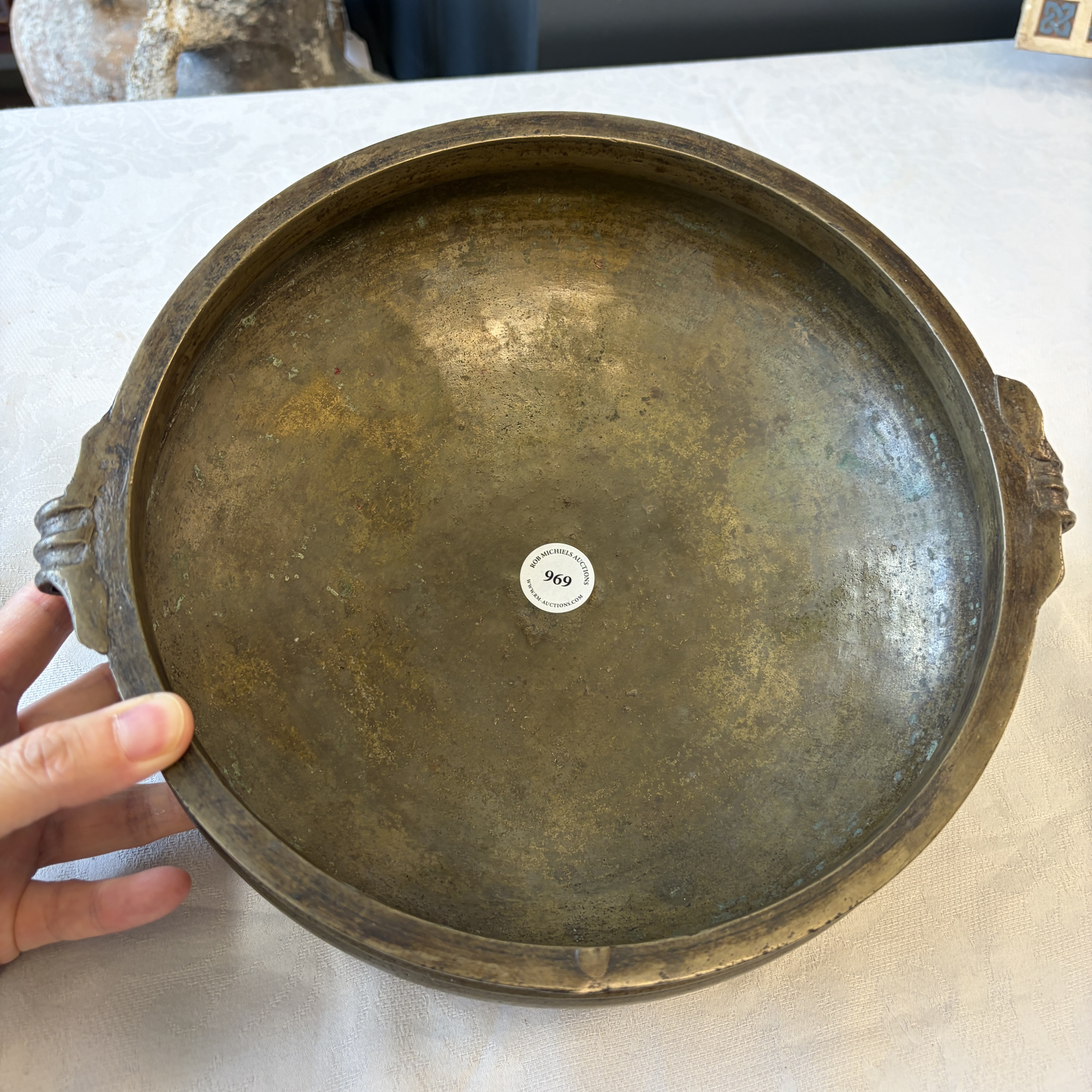 A bronze temple bowl or 'Urli' — photo 1