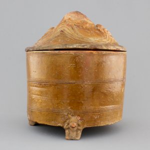 A brown-glazed pottery tripod vessel and mountain cover, Han Dynasty (206 BC-220 AC) — photo 5