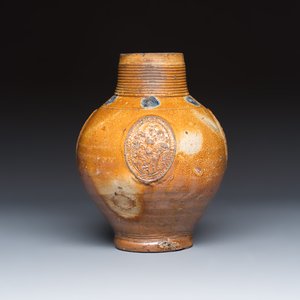 A brown-glazed stoneware jug with the arms of Van Stepradt — photo 5