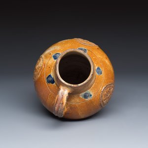 A brown-glazed stoneware jug with the arms of Van Stepradt — photo 6