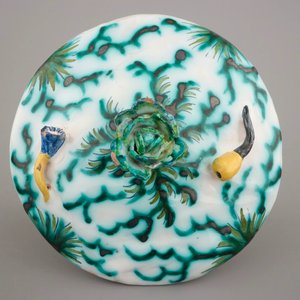 A Brussels faience cabbage shaped tureen and cover, 18th C. — 照片 8