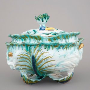 A Brussels faience cabbage shaped tureen and cover, 18th C. — 照片 9