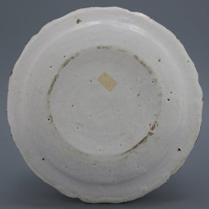 A Brussels faience lobed "floral hedge" plate, 18th C. — photo 1