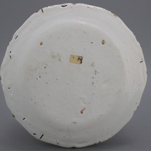 A Brussels faience lobed "floral hedge" plate, 18th C. — photo 1