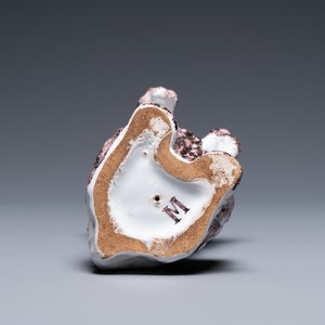 A Brussels faience manganese and white dog, 18th C. — 照片 6