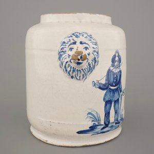 A Brussels faience tobacco jar "Tabac de Strasbourg", 18th C. — 照片 4