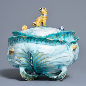 A Brussels faience tureen and cover on stand with butterflies and caterpillars, 18th C. — 照片 4
