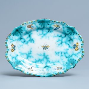 A Brussels faience tureen and cover on stand with butterflies and caterpillars, late 18th C. — 照片 2