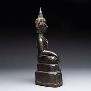 A Burmese bronze Buddha, 17/18th C. — 照片 4