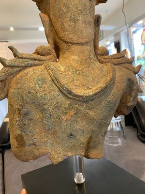 A Burmese bronze crowned Buddha, probably Haripunchai period, 12/13th C. — photo 10