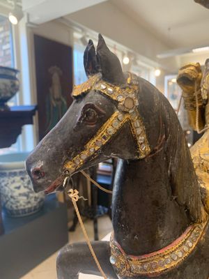 A Burmese gilt-lacquered Nat horse rider, 19/20th C. — photo 5