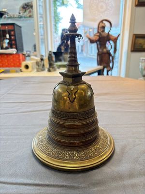 A Burmese reliquary bronze stupa, 19th C. — foto 1