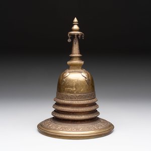 A Burmese reliquary bronze stupa, 19th C. — foto 2