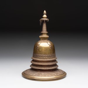 A Burmese reliquary bronze stupa, 19th C. — foto 3